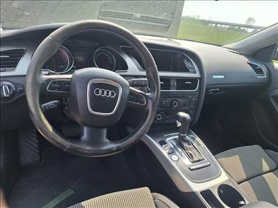 Audi A5 (B8 - 8T) Légzsákszett Műszerfal 