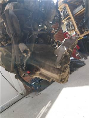 Ford Focus Mk3 1.6 TDCi Váltó  av6r7002gg