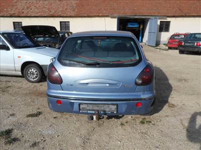 VOLKSWAGEN PASSAT B5.5 Variant (3B6) 1.9 TDI bal motorháztető zsanér