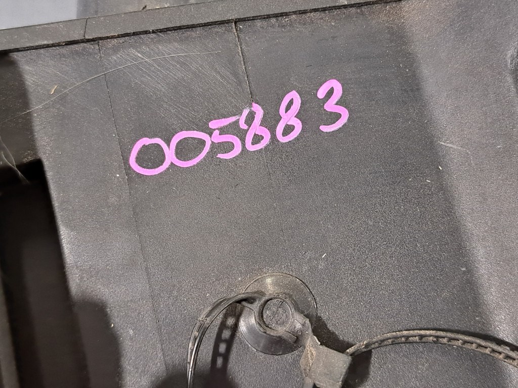 BMW E36 biztosítéktábla biztosíték tábla 3. kép