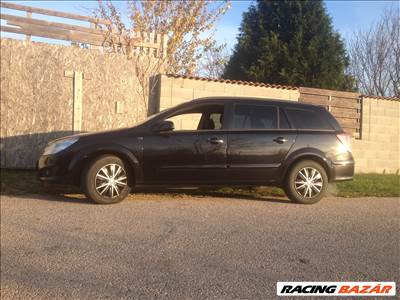 Opel Astra H bal hátsó ajtó , fekete Z20R H Astra kombi z20ropel