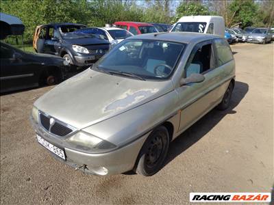 Lancia Ypsilon bontott alkatrészei