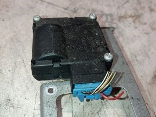 Audi A8 (D3 - 4E) Fűtés Állító Motor *135257* 4e0820511b bosch-0132801369 2. kép