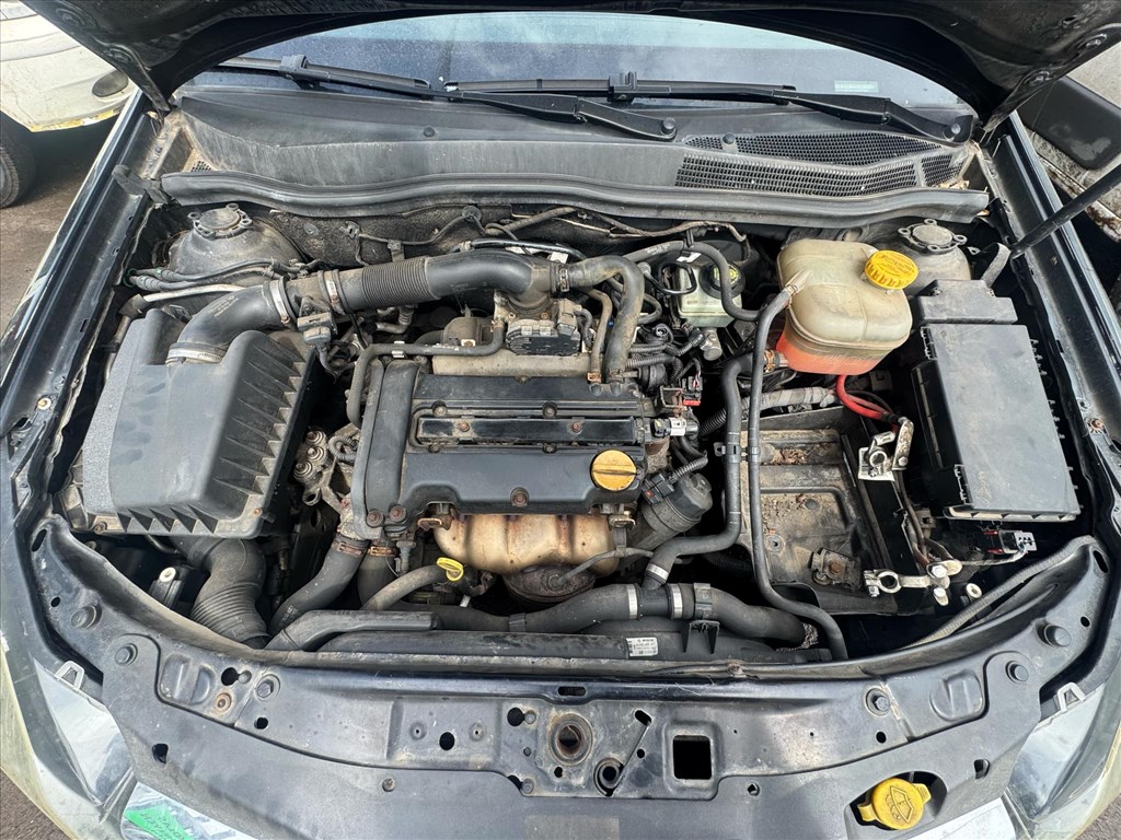 Opel Astra H 1.4 -Z14XEP- bontott alkatrészei 5. kép