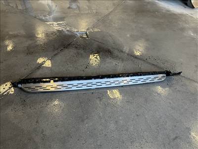 Volvo V 90 oldal fellépő 