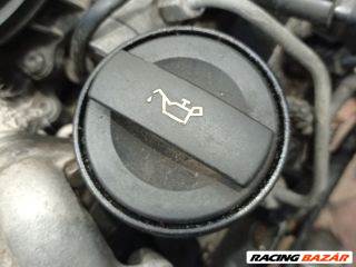 Audi A8 (D3 - 4E) Olajbeöntő Sapka *145683*