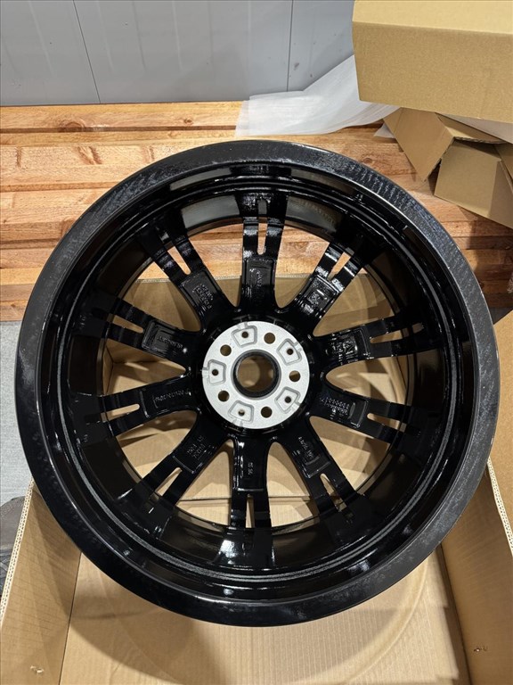 R20 Original BMW 8J ET30 - 8053501 2DB ALUFELNI FELNI  7. kép