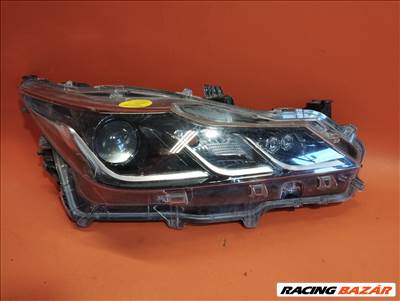 Toyota Corolla E210 jobb halogén led lámpa 81110-02T31 (S3.100.429R)