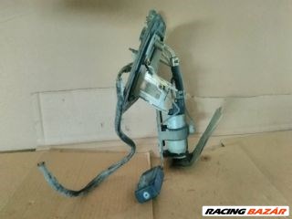 Suzuki Swift II Üzemanyag Szivattyú *67153* 3. kép