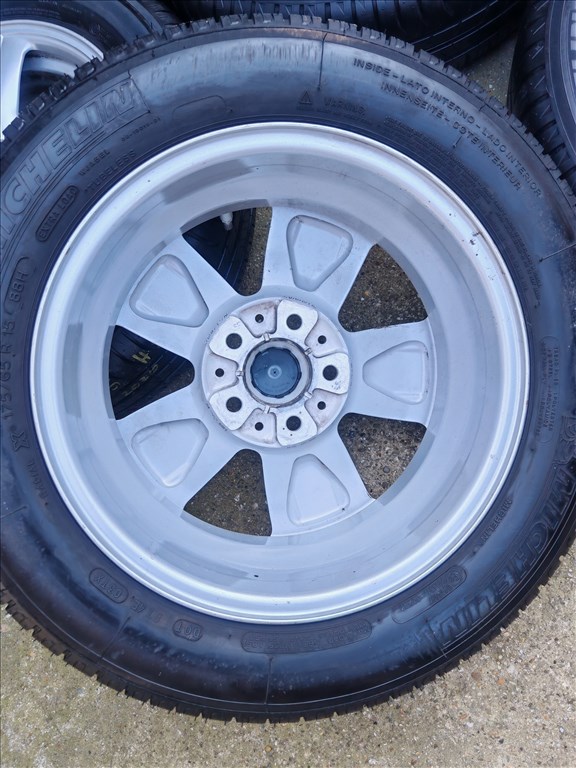 5x112 lyukosztású 15" újszerű alufelni, rajta 175/65 újszerű nyári gumi gumi  5. kép