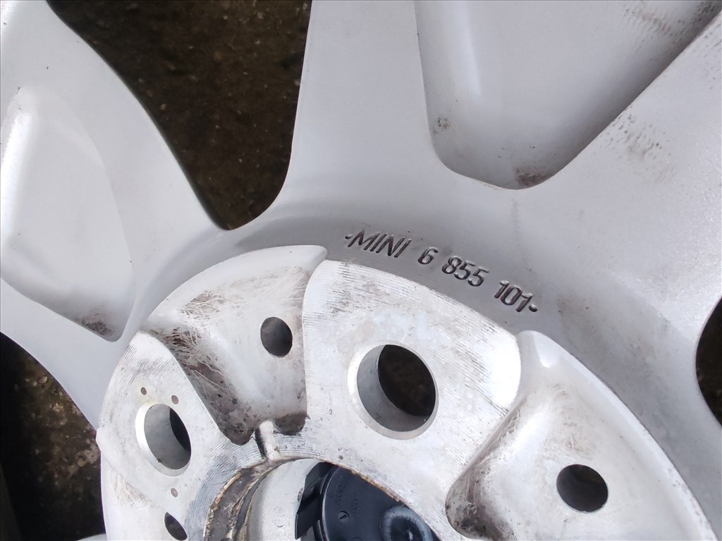  5x112 lyukosztású 15" újszerű alufelni, rajta 175/65 újszerű nyári gumi gumi  7. kép