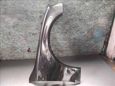 Audi A4 (B8 - 8K) jobb első sárvédő enyhén sérült