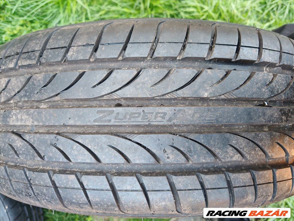  5x112 lyukosztású 19" újszerű (gyári felni) alufelni, rajta 215/35 újszerű 6. kép