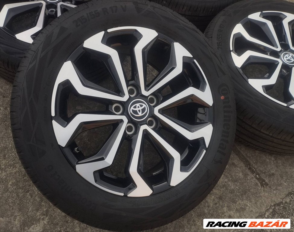5x114,3 17 Toyota Yaris cross gyári - Continental 215/55 r17 " dot24 1. kép