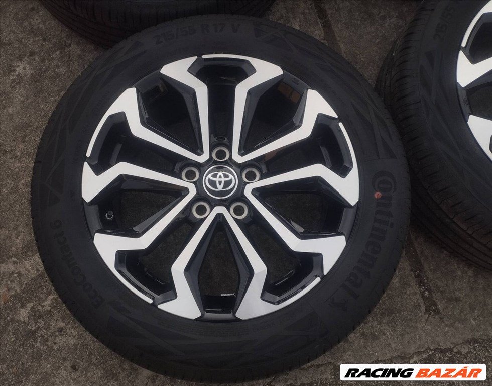 5x114,3 17 Toyota Yaris cross gyári - Continental 215/55 r17 " dot24 3. kép