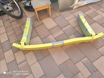 Volvo EX30 első lökhárító merevítő  80008471