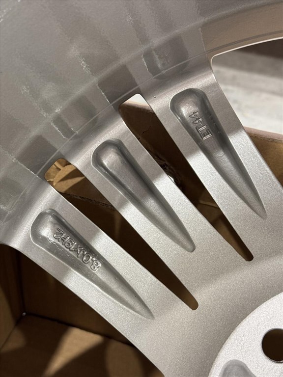 R19 Original Skoda 8J ET44 3V0 601 025G 3V0601025G 1DB ALUFELNI FELNI 3. kép