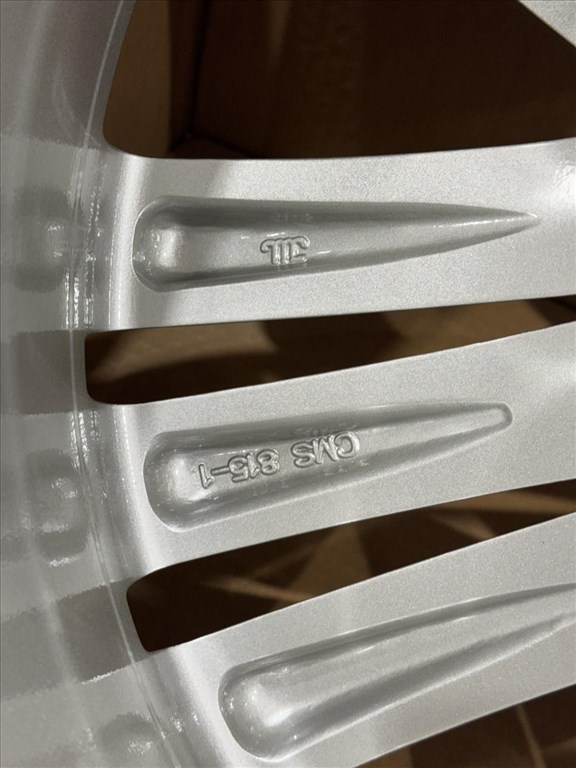 R19 Original Skoda 8J ET44 3V0 601 025G 3V0601025G 1DB ALUFELNI FELNI 4. kép