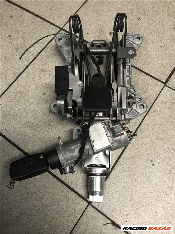 Audi A4 (B6/B7) gyújtáskapcsoló + kulcs 1. kép