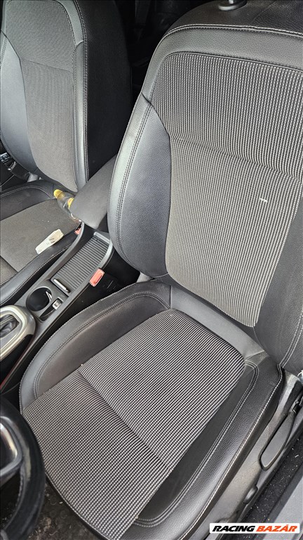 Opel Astra J Sports Tourer Félbőr ülés szett 1. kép