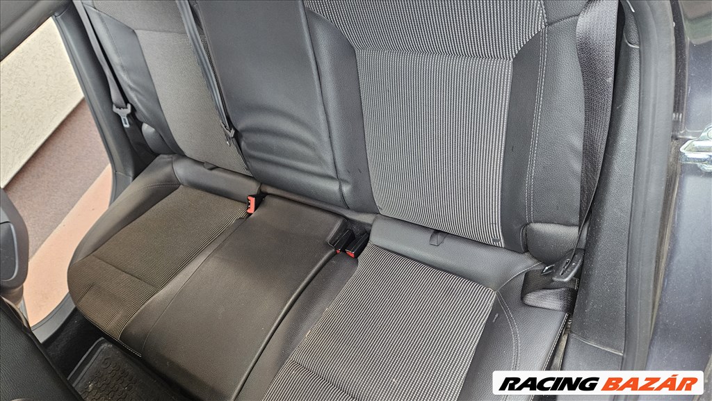 Opel Astra J Sports Tourer Félbőr ülés szett 4. kép