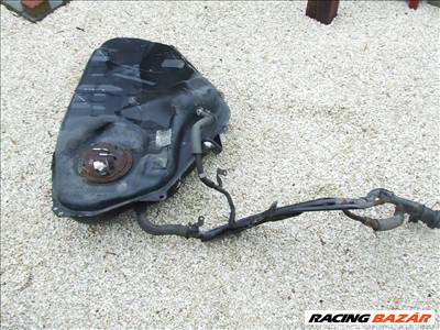 Mazda 3 (BM) 2.2 dizel üzemanyag tank hibátlan