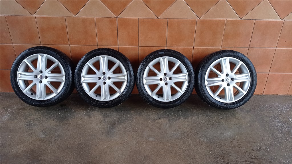 RENAULT MEGANE 17" ALUFELNI 4X100 TÉLI 205/50R17 GUMIVAL OLCSÒN!!! 1. kép