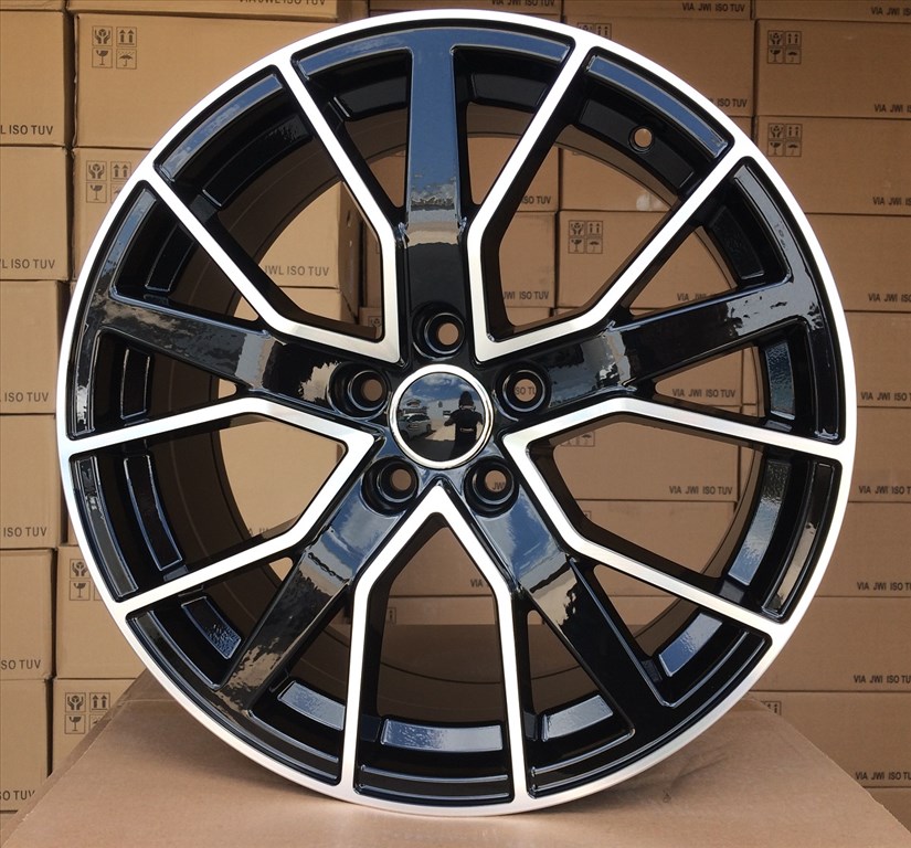 788 MB 20″ 5×112 AUDI A4 A6 A7 A8 RS6 S6 SQ7 ET35 1. kép