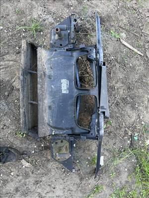 BMW 323 E46 Homlokfal