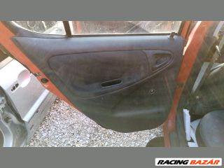 Toyota Yaris (XP10) Jobb hátsó Biztonsági Öv Csat *114599*