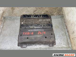 Skoda Fabia I Biztosítéktábla Utastér *135483* vw-6q2937049d siemens-5wk48213d