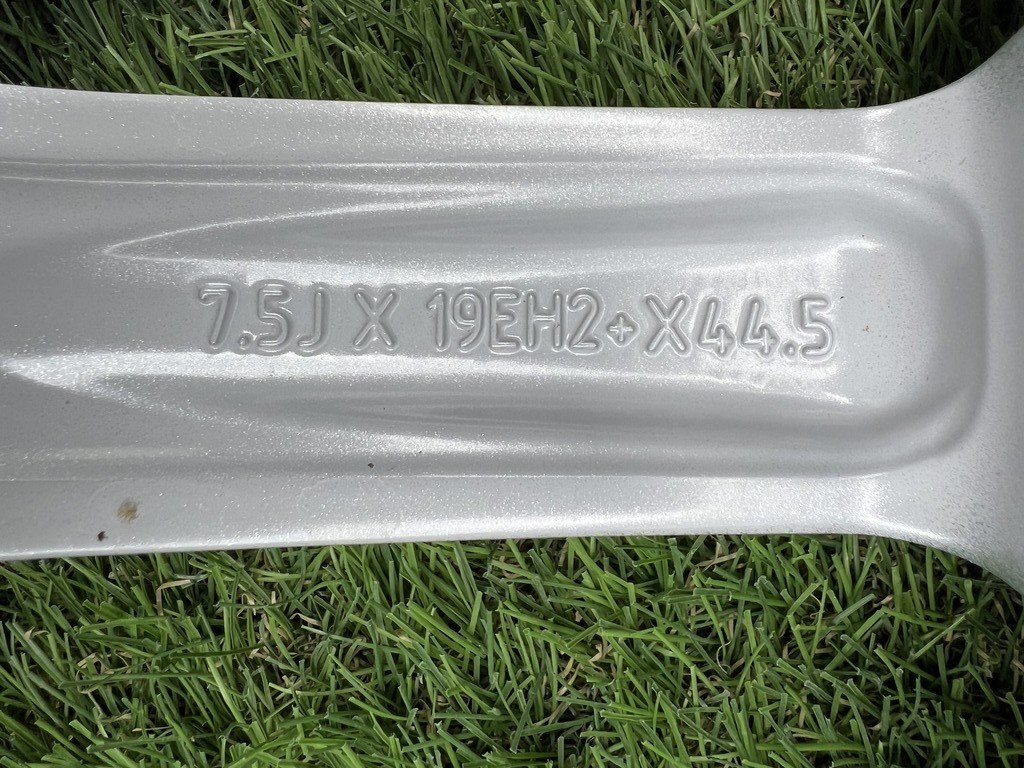 5x120 19" Land Rover Range Rover alufelni +TPMS 7,5Jx19h2 ET44,5 9. kép