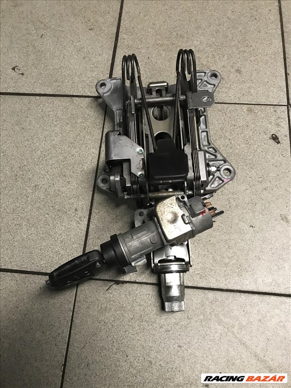 Audi A4 (B6/B7) gyújtáskapcsoló + kulcs 1. kép