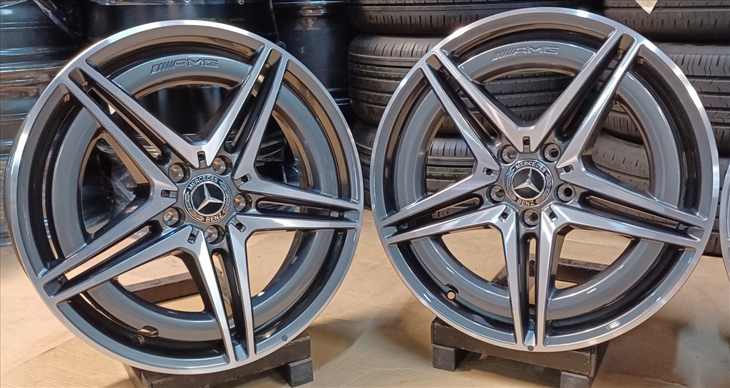 Új gyári Mercedes W293 Eqc AMG kétszéles alufelnik 7,5-8x19 ET32-34 4db 4. kép