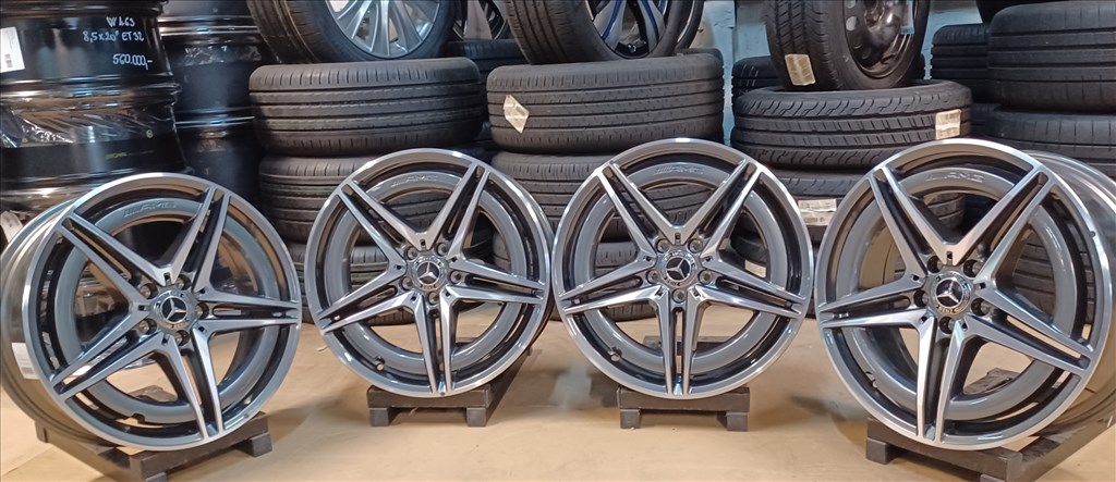Új gyári Mercedes W293 Eqc AMG kétszéles alufelnik 7,5-8x19 ET32-34 4db 6. kép