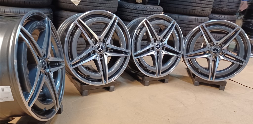 Új gyári Mercedes W293 Eqc AMG kétszéles alufelnik 7,5-8x19 ET32-34 4db 7. kép