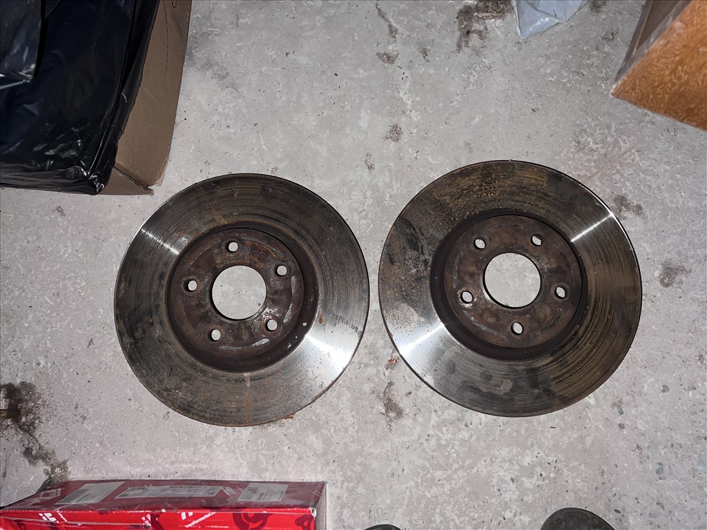 Ford Mondeo 2.5t első féktárcsák  1. kép