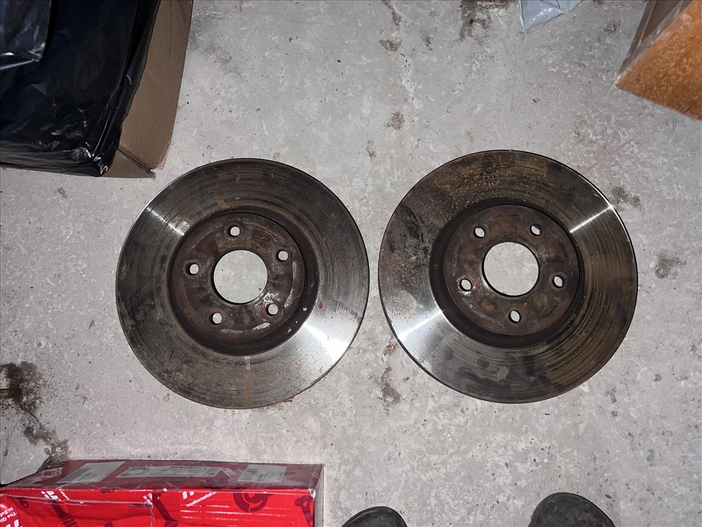 Ford Mondeo 2.5t első féktárcsák  2. kép