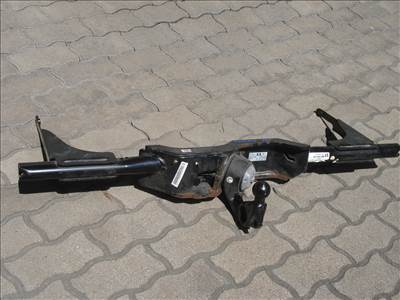 VW Touran 5T Gyári elektromos vonóhorog 5TA803880 2016-tól