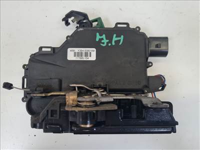 Volkswagen Golf IV jobb hátsó ajtózár (18730) 117685104