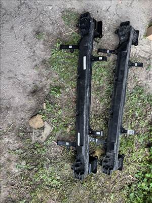 Hyundai i30 (PD) hátsó lökhárító merevítő 86631-q0000