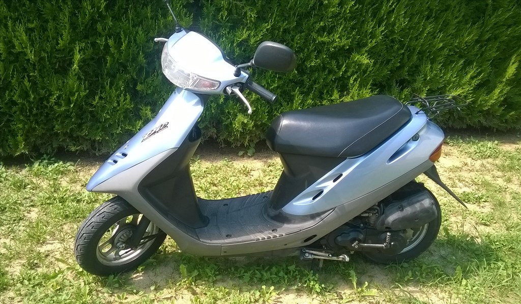 Eladó újszerű AF27-es Honda Dio 50cm3-es kétütemű robogó 2. kép