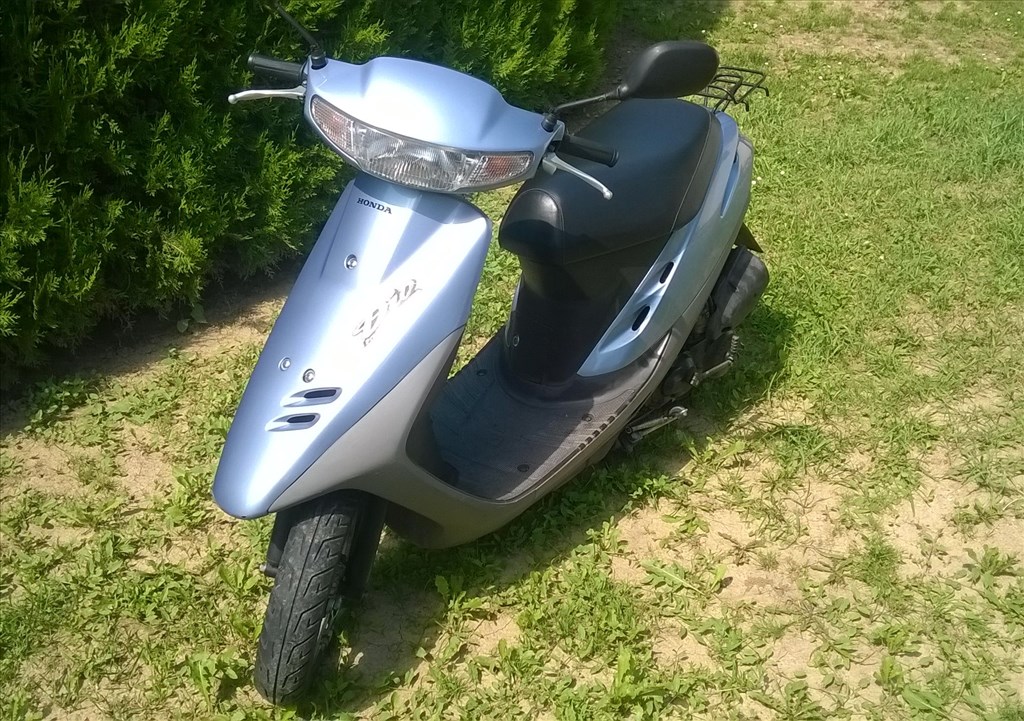 Eladó újszerű AF27-es Honda Dio 50cm3-es kétütemű robogó 3. kép