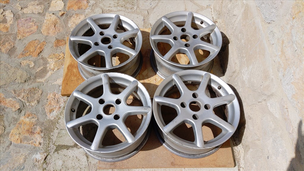  4x100 lyukosztású 7JJ 15" használt RONAL alufelni 1. kép