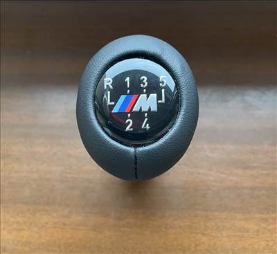BMW sima vagy M bőr  váltógomb 5, 6 sebességes , 9 cm