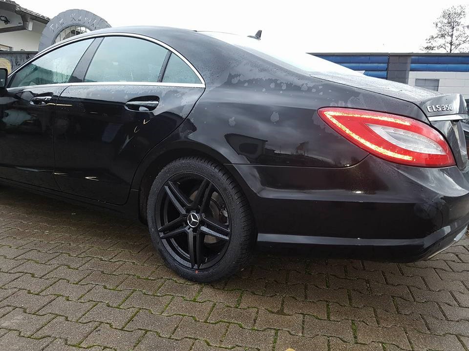 RIAL FEKETE ALUFELNI 18 5X112 MERCEDES 2. kép