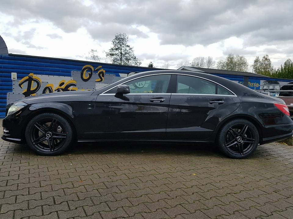 RIAL FEKETE ALUFELNI 18 5X112 MERCEDES 3. kép