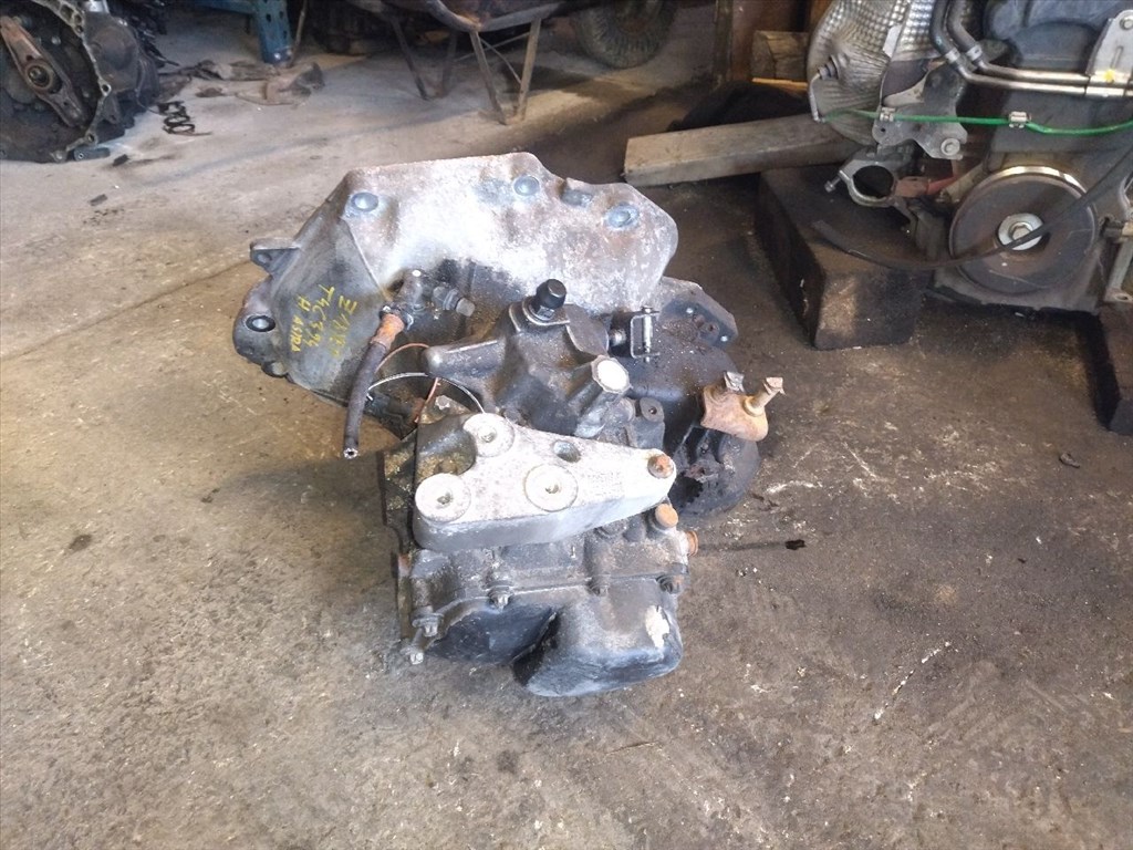 Opel Astra H / Zafira B 1.6-1.8 F17C394 kódú sebességváltó (5 seb.) 3. kép