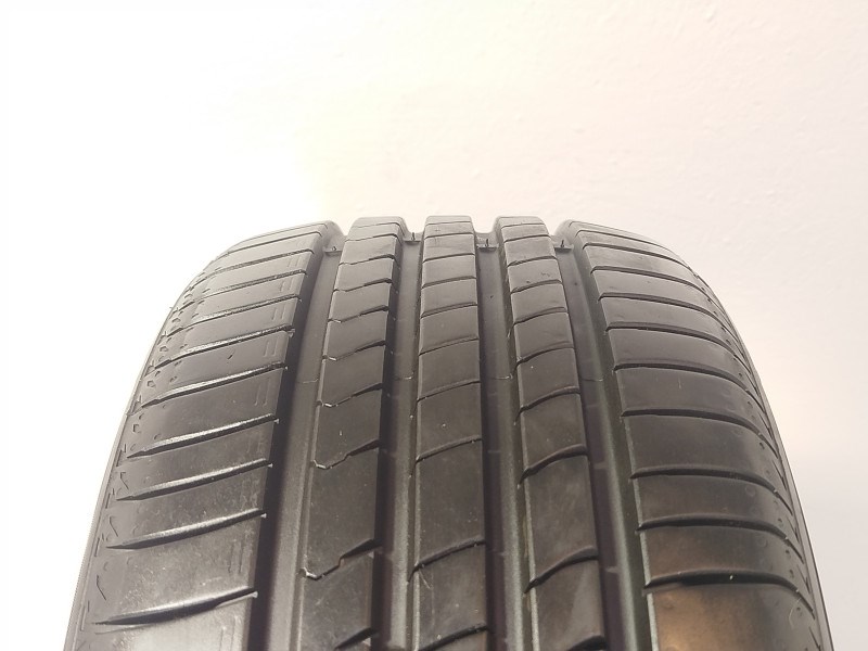 Kumho HS51 Ecsta 215/45 R16  1. kép