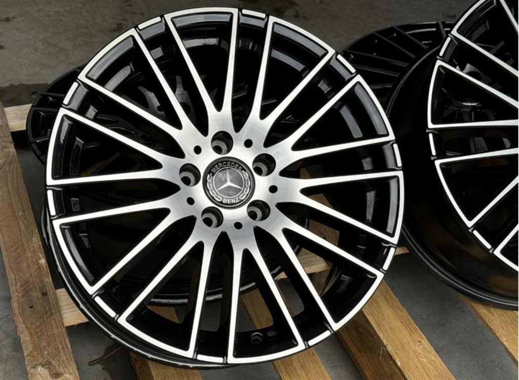 EREDETI MERCEDES OE A2064014900 ALUFELNI 18 5X112 C-Class W206 S206 ET40 1. kép